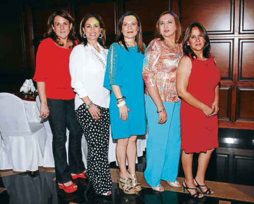 Inolvidable velada de damas nicaragüenses