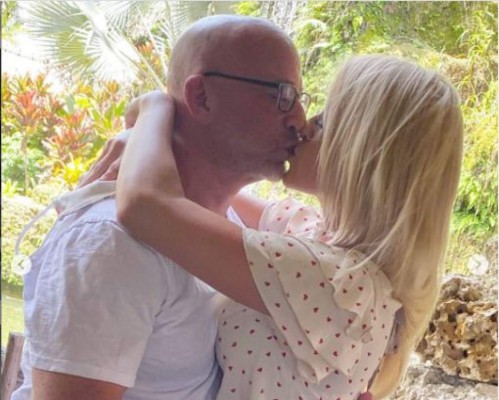 Rubia y fitness: la sexy transformación de la hondureña Debbie Bertrand