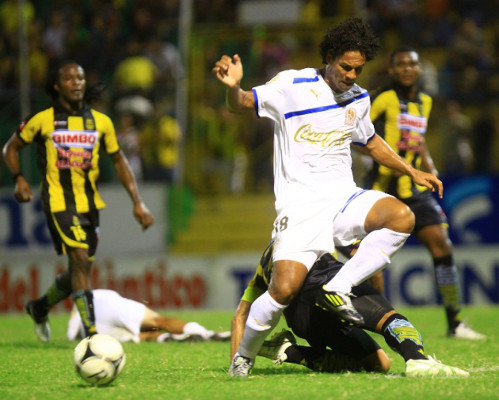 Noel salvó a Olimpia de la derrota ante Real España