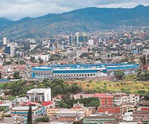 Tanto Tegucigalpa como Comayagüela, ciudades gemelas del Distrito Central, pueden apreciarse desde el barrio Bella Vista. El lugar queda en lo alto de la ciudad gemela.