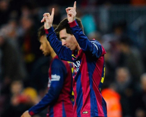 Leo Messi logra un triplete y se coloca a dos goles de Cristiano Ronaldo