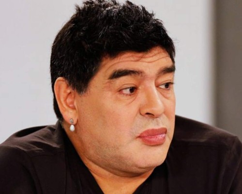 Maradona se opera los labios y revoluciona las redes
