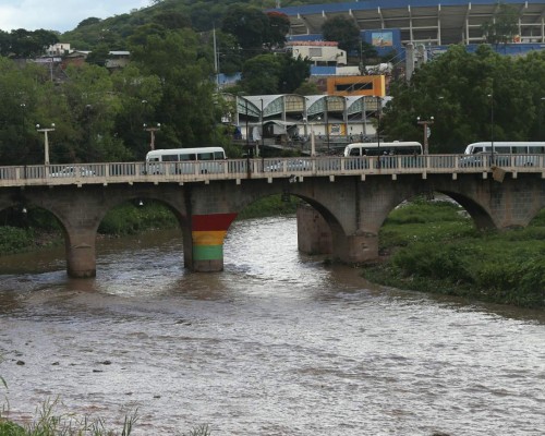 La capital en alerta amarilla por 48 horas ante constantes lluvias