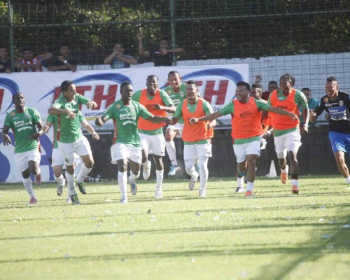 Charles Córdoba sepultó el invicto de Olimpia