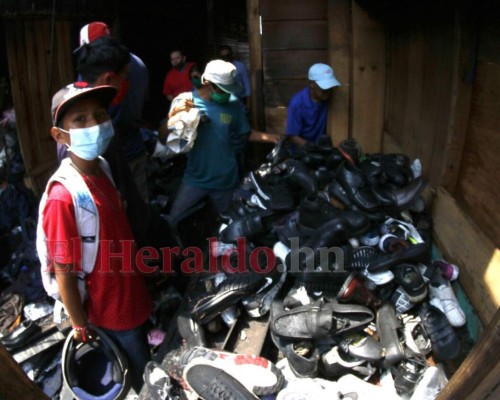FOTOS: Comerciantes azotados por voraz incendio en mercados