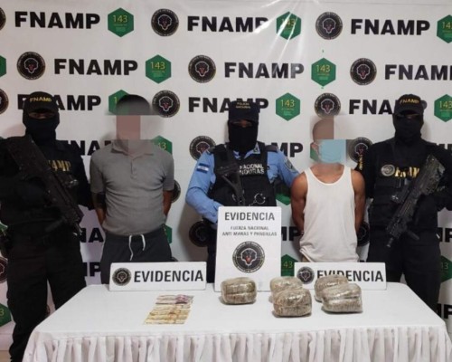 Capturan a dos supuestos integrantes de la pandilla 18 en Amarateca