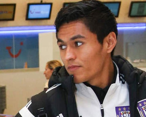 Andy Nájar, retenido por migración en Moscú