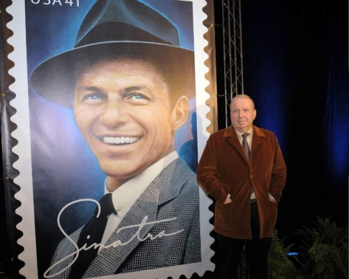 Hijo de Frank Sinatra muere de ataque al corazón a los 72 años
