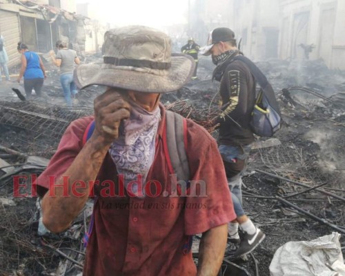 FOTOS: Escombros, tristeza e incertidumbre en los mercados de Comayagüela