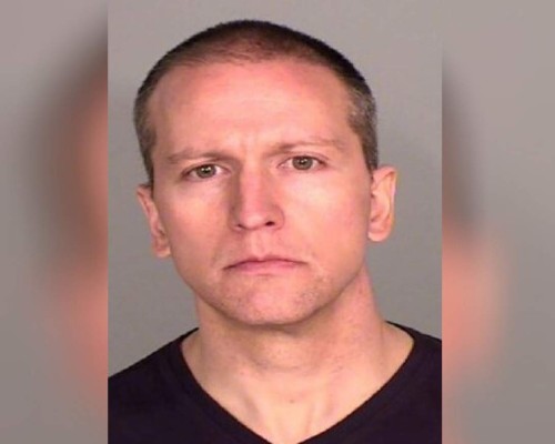 Juez endurece cargos contra policía que mató a George Floyd