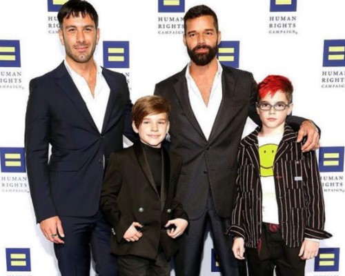 Ricky Martin compara la gestación de sus hijos con la de Jesús y le llueven críticas