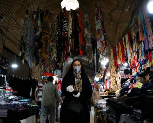 Irán: Más de 700 muertos por tomar metanol como 'cura' contra Covid-19