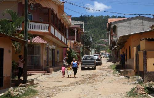 El Pedernal es una de las comunidades de El Porvenir, Francisco Morazán, que más se ha desarrollado gracias a las remesas de los migrantes. Casas y negocios le dan otro rostro.