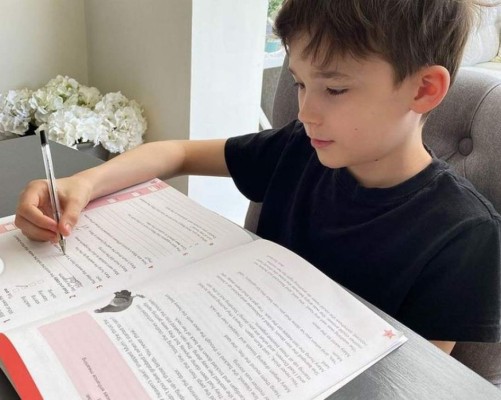 La dramática historia de Jacob, un niño de 10 años que dejó de caminar a causa del coronavirus (FOTOS)