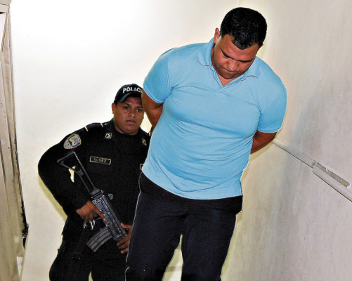 Seguirá en prisión implicado en crimen de joven ejecutivo