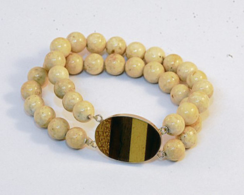 Exclusivas piezas artesanales diseñadas con madera y plata