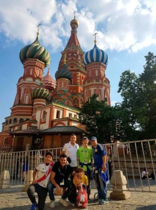 Las fotos de Diego Vazquez, entrenador de Motagua, apoyando a Argentina desde el Mundial Rusia 2018