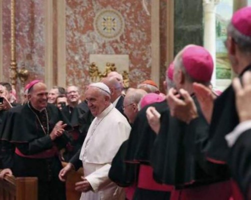 Papa pide a obispos estadounidenses que acaben con los abusos sexuales