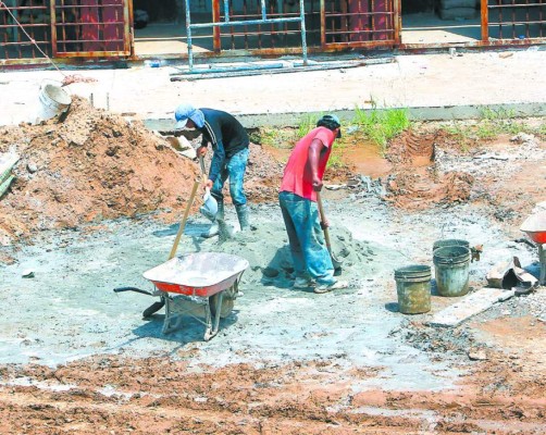 Honduras: De 296 a 711 lempiras será el incremento al salario mínimo