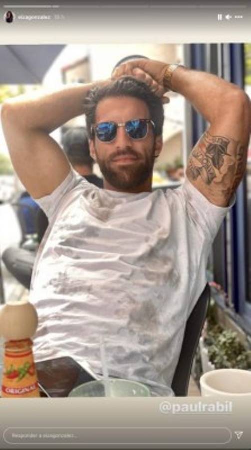 Esta es una de las imágenes que compartió Eiza.