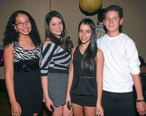 Velada juvenil para Mariana Espinoza