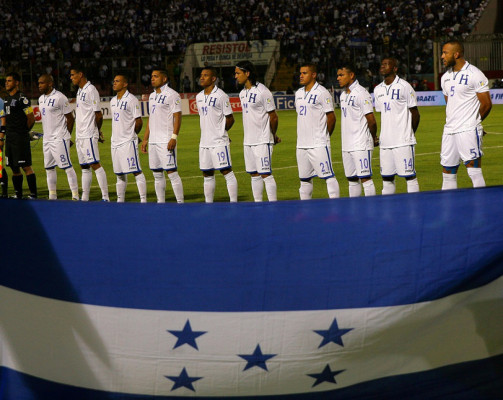 Alineaciones titulares de EE UU y Honduras