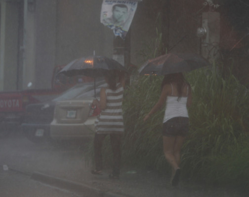Fuerte tormenta azotó la capital de Honduras