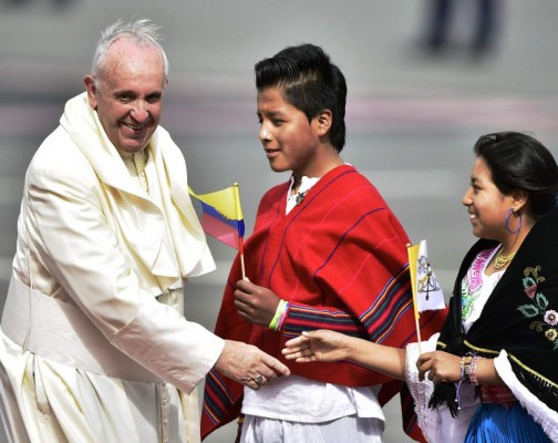 Papa Francisco llega a Ecuador