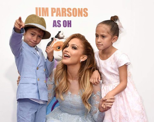 JLO compartió adorable foto con su hijo