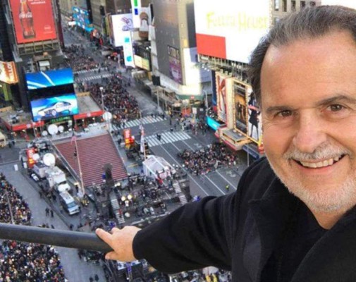 Raúl de Molina es atacado nuevamente en Facebook