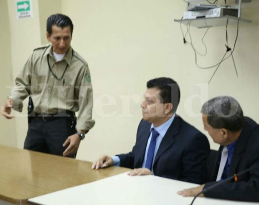 Teodoro Bonilla declarado culpable por tráfico de influencias