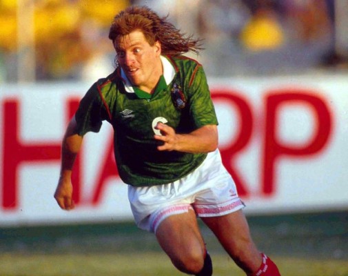 Del beso de Sammy al aztecazo, hechos que marcaron el Honduras-México