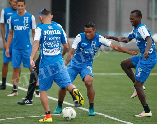 Ya completa y pese al mal clima, la Selección de Honduras prepara viaje a Panamá