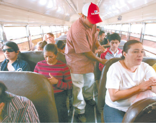 Tegucigalpa: Entre 1 y 20 lempiras diarios pierde cada usuario en transporte