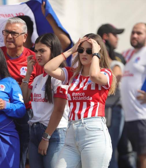 ¡Solo bellezas! Estadio Nacional se llena de lindas chicas para final de Olimpia ante Marathón