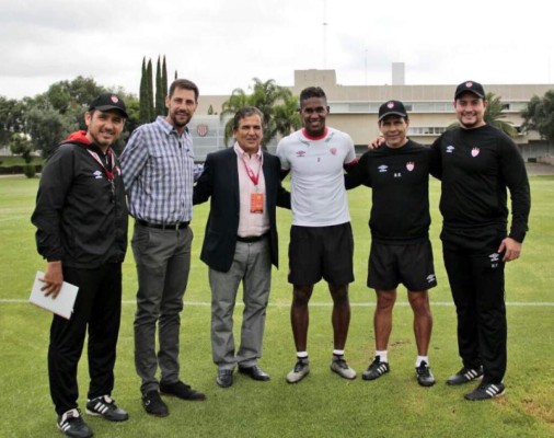 Jorge Luis Pinto visita a los legionarios en México