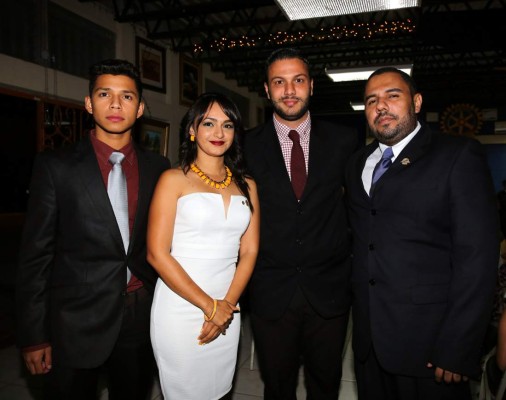 Club Rotaract brindó por su nueva junta directiva