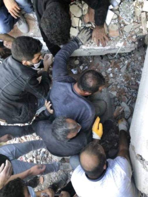 Dolor y devastación: las imágenes más impactantes del terremoto en Turquía