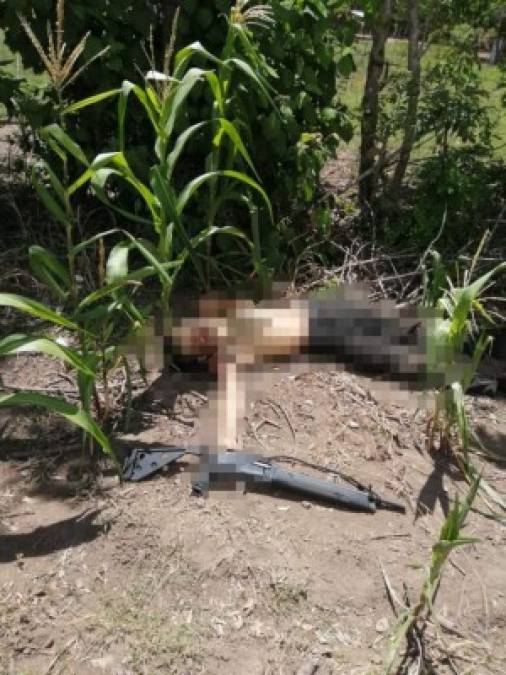FOTOS: Sangrienta escena donde murieron dos miembros de los 'Mito Padilla' en Olancho