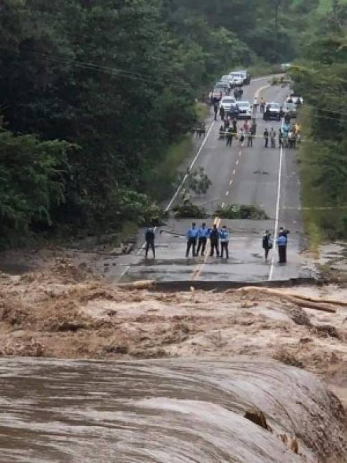 Impactantes imágenes del colapso del río Higuito que conecta Lempira y Copán (FOTOS)