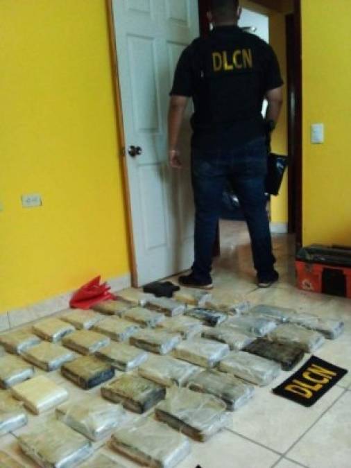 Así fue la captura de seis agentes de la DPI con droga y dinero en Tocoa (FOTOS)