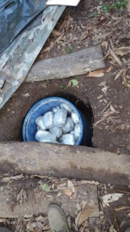 Choluteca: Decomisan más de 204 libras de marihuana enterradas en una caleta