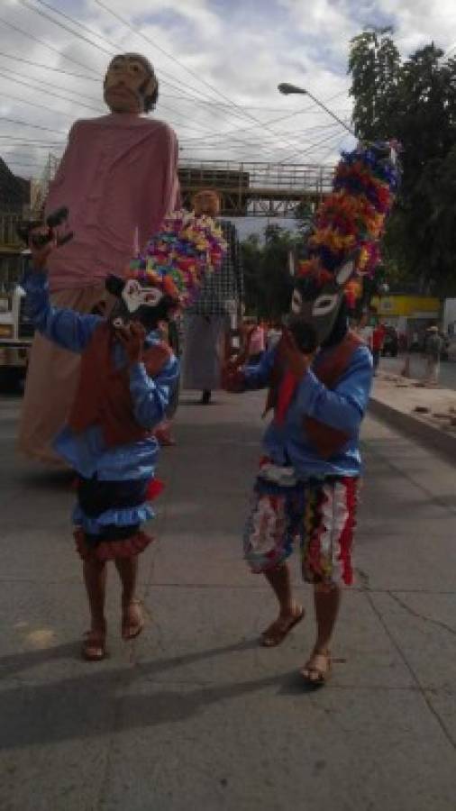 Honduras: La caravana de las tradiciones recorre Comayagua