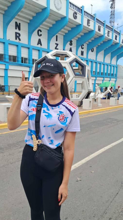 Honduras vs Costa Rica: Lindas chicas cautivan y ticos invaden SPS para partido de eliminatoria
