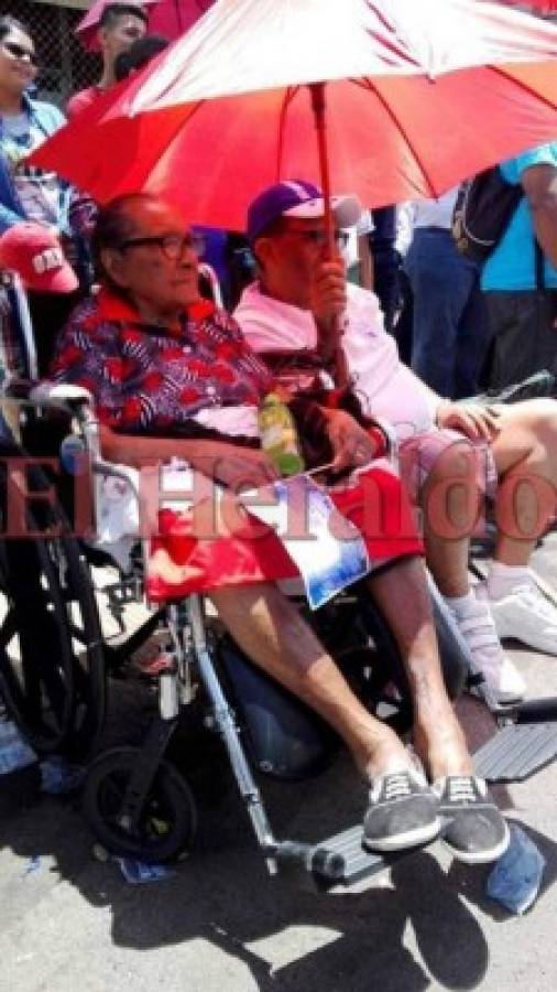 Dona Ángela, la señora de 93 años que espera con ansias el show del Central