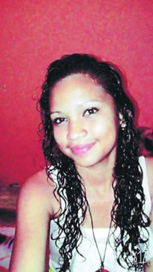 Madre busca desesperada a su hija de 16 años