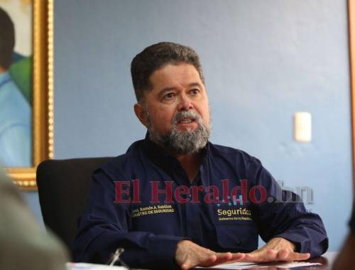 El general Ramón Sabillón Pineda explicó que aplicará una estrategia para combatir el flagelo de la extorsión en el país y parte de ese plan era que la Fuerza Anti Maras sea dirigida por la Policía.