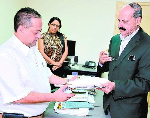 Tribunal Supremo Electoral admite recurso de nulidad de Cruz Asensio