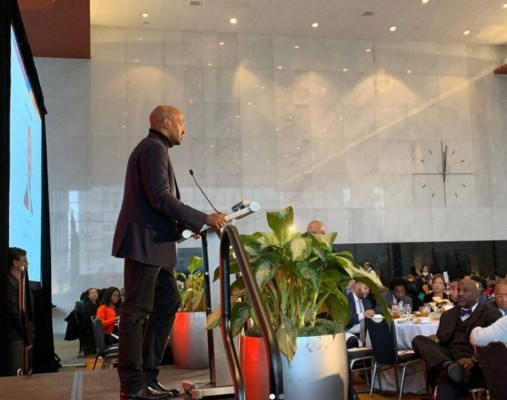 Abogado, activista y presentador, así es Van Jones, el hombre con el que relacionan a Kim Kardashian