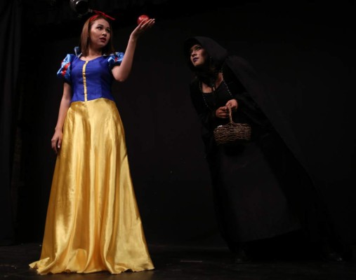 Los cuentos se vuelven reales en la obra 'blancanieves”